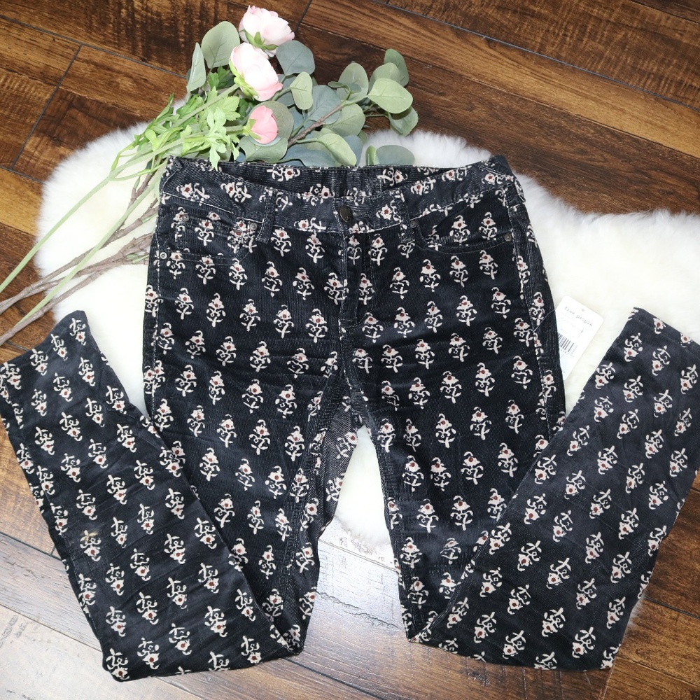 NWT FREE PEOPLE Corduroy Pants/Jeans Size 4